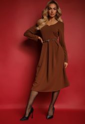 Brązowa Sukienka o Rozkloszowanym Kroju z Trójkątnym Dekoltem Temivara. Brązowe sukienki damskie Renee, na co dzień, l, bez wzorów, z jeansu, eleganckie, bez kołnierzyka, bez ramiączek, midi, proste. Za 99.99 zł.