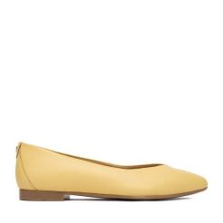 Baleriny Lasocki. Żółte baleriny damskie Lasocki, bez wzorów, bez obcasa. Za 149.99 zł.
