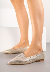 Złote Balerinki z Ażurową Cholewką i Noskiem w Szpic Zarisette. Żółte baleriny damskie Born2be, z aplikacjami, z jeansu, eleganckie, bez obcasa. Za 64.99 zł.