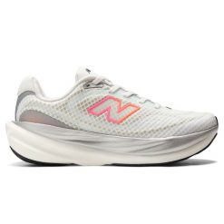 Buty damskie New Balance Infinion 1080 v15 Breathe W10809PJ – białe. Białe obuwie sportowe damskie New Balance, bez wzorów, do biegania. Za 849.99 zł.