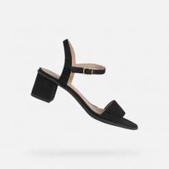 Sandały damskie Geox Aurely. Czarne sandały damskie Geox, bez wzorów, bez obcasa, bez zapięcia. Za 419.50 zł.