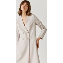 Simple - Płaszcz. Szare płaszcze damskie Simple, w paski, z elastanu. W wyprzedaży za 399.90 zł.