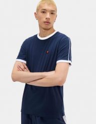 Koszulka męska Ellesse Amadei. Niebieskie koszulki sportowe męskie Ellesse, m, bez wzorów, z bawełny, bez kołnierzyka, bez ramiączek. Za 109.99 zł.