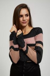 Sweter w paski z metaliczną nitką i okrągłym dekoltem czarny. Czarne swetry damskie MOODO, l, bez wzorów, z poliamidu, bez kołnierzyka, bez ramiączek, bez kaptura. W wyprzedaży za 69.99 zł.
