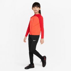 Dres treningowy chłopięcy Nike Academy. Brązowe spodnie sportowe dla chłopców Nike, bez wzorów, z dresówki, sportowe, do piłki nożnej. W wyprzedaży za 198.25 zł.