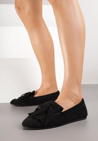Czarne Mokasyny z Ozdobnymi Frędzlami Ivalinna. Czarne mokasyny damskie Born2be, z jeansu, klasyczne. Za 89.99 zł.
