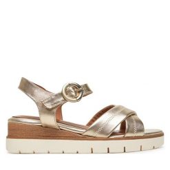 Sandały Tamaris. Żółte sandały damskie Tamaris, bez wzorów, bez obcasa, na koturnie, bez zapięcia. Za 349.99 zł.