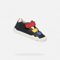 Sandały GEOX B STEPPIEUP BOY Niebieski. Niebieskie sandały męskie Geox, ze skóry, bez zapięcia. Za 139.99 zł.