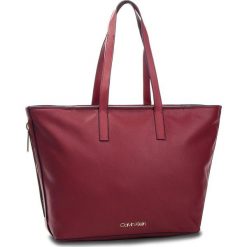Torebka CALVIN KLEIN - Drive Shopper K60K604460 628. Czerwone torebki shopper damskie Calvin Klein, ze skóry ekologicznej. Za 699.00 zł.
