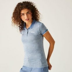 Koszulka turystyczna polo damska Remex II. Niebieskie koszulki sportowe damskie Regatta, bez wzorów, z materiału, bez kołnierzyka, bez ramiączek, trekkingowe. W wyprzedaży za 70.50 zł.