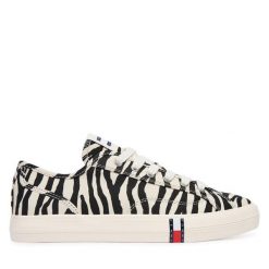 Tenisówki Tommy Jeans. Trampki i tenisówki damskie Tommy Jeans, bez wzorów, z jeansu, bez zapięcia. Za 329.99 zł.