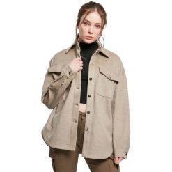 Płaszcz damski duże rozmiary Urban Classics. Zielone koszule damskie Urban Classics, bez wzorów, casualowe, bez kołnierzyka, bez ramiączek. Za 287.75 zł.