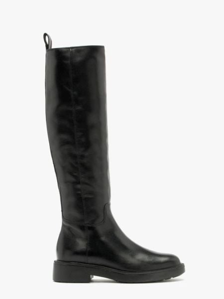 Czarne kozaki z wąską cholewką. Czarne kozaki damskie Ryłko, ze skóry, z okrągłym noskiem, bez obcasa, na obcasie. W wyprzedaży za 269.99 zł.