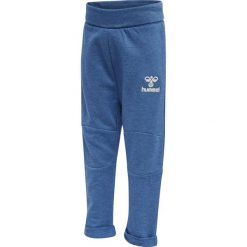 Dresy dla chłopca niemowlaka Hummel Glenn. Niebieskie spodnie sportowe dla chłopców Hummel, bez wzorów, z dresówki, eleganckie, długie, trekkingowe. Za 162.50 zł.