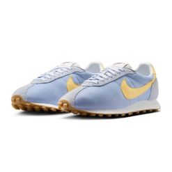 Buty Sportowe Damskie Nike W Ld‑1000. Niebieskie obuwie sportowe damskie Nike, bez wzorów. Za 360.80 zł.