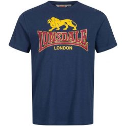 Koszulka Lonsdale Taverham. Czerwone koszulki sportowe męskie Lonsdale, s, bez wzorów, z bawełny, bez kołnierzyka, bez ramiączek. Za 136.00 zł.