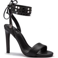 Sandały LIU JO - Bloom 07 S19075 PX032 Black 22222. Czarne klapki damskie Liu Jo, z aplikacjami, ze skóry, eleganckie, bez obcasa, na obcasie. W wyprzedaży za 419.00 zł.