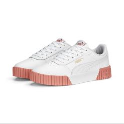 Trenerzy damscy Puma Carina 2.0. Białe obuwie sportowe damskie Puma, bez wzorów, tenisowe. Za 158.21 zł.