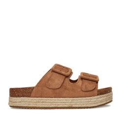 Espadryle DeeZee. Brązowe espadryle damskie DeeZee, bez wzorów, bez obcasa, bez zapięcia. Za 83.99 zł.