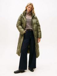 Tommy Hilfiger płaszcz puchowy Kobiety Sztuczne włókno zielony, S. Zielone płaszcze damskie Tommy Hilfiger, na zimę, s, bez wzorów, z puchu, bez kaptura. Za 1,199.95 zł.