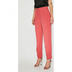 Trendyol - Spodnie. Legginsy damskie marki Trendyol. W wyprzedaży za 54.90 zł.