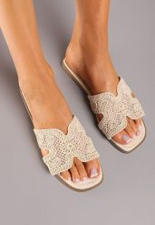 Beżowe Płaskie Klapki Boho z Ażurowym Wzorem Fararia. Brązowe klapki damskie Born2be, w ażurowe wzory, boho, bez obcasa, na płaskiej podeszwie. Za 64.99 zł.