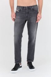 DIESEL Czarne jeansy D-finitive Tapered. Czarne jeansy męskie Diesel. W wyprzedaży za 599.99 zł.