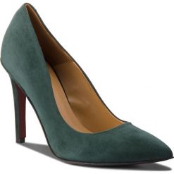 Szpilki SOLO FEMME - 34201-C7-H94/000-04-00 Zielony. Zielone szpilki damskie Solo Femme, z materiału. W wyprzedaży za 239.00 zł.