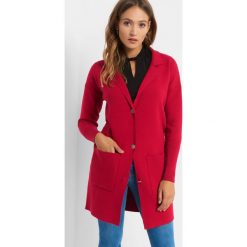 Długi kardigan oversize. Czerwone kardigany damskie Orsay, w jednolite wzory, z dzianiny. Za 139.99 zł.