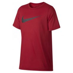Nike Koszulka B Nk Dry Tee Leg Storm Swoosh S. Czerwone t-shirty dla chłopców Nike. W wyprzedaży za 65.00 zł.