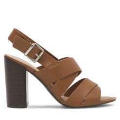 Sandały Clara Barson. Brązowe sandały damskie Clara Barson, bez wzorów, bez obcasa, na słupku, bez zapięcia. Za 149.99 zł.