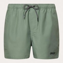 Kąpielówki pływackie męskie Oakley BEACH VOLLEY 16 FOA404310-74O. Zielone kąpielówki męskie Oakley, l, bez wzorów, z materiału, do siatkówki. Za 156.99 zł.