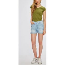 Lee - Szorty. Szorty damskie marki Lee. W wyprzedaży za 159.90 zł.