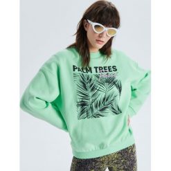 Bluza - Zielony. Bluzy damskie marki Cropp. Za 79.99 zł.