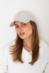 CZAPKA GAIA PIASKOWA One size - Flawless. Czapki i kapelusze damskie Flawless, bez wzorów, z tkaniny, eleganckie. Za 160.00 zł.