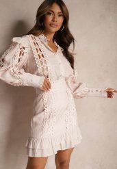 Różowy Komplet Ażurowy z Bawełną Spódnica i Koszula Ozdobiona Guzikami z Pereł Leninia. Czerwone koszule damskie Renee, m, z aplikacjami, z bawełny, eleganckie, koszulowe. Za 84.99 zł.