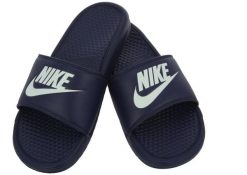Nike Klapki męskie Benassi JDI kolor granatowy r. 44 (343880 403). Niebieskie klapki męskie Nike. Za 131.38 zł.