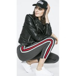 Answear - Spodnie Sporty Fusion. Spodnie materiałowe damskie marki ANSWEAR. W wyprzedaży za 49.90 zł.