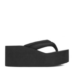 Japonki DeeZee. Czarne klapki damskie DeeZee, bez wzorów, bez obcasa. Za 119.99 zł.