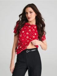 Koszulka świąteczna - czerwony. Czerwone t-shirty damskie Sinsay, l, bez wzorów, z bawełny, wizytowe, bez kołnierzyka. Za 15.99 zł.