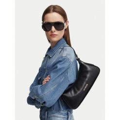Torebka LOVE MOSCHINO. Czarne torebki do ręki damskie Love Moschino, bez wzorów, klasyczne, bez dodatków. Za 659.99 zł.