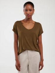 Koszulka damska o luźnym kroju khaki Valeria 303. Zielone t-shirty damskie Big Star, l, bez wzorów, z dzianiny, klasyczne, bez kołnierzyka. W wyprzedaży za 39.99 zł.