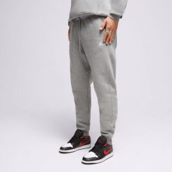 Męskie spodnie sportowe Air Jordan Essentials Fleece Pants FJ7779-091. Szare spodnie sportowe męskie Jordan, m, bez wzorów, z dresówki, do koszykówki. Za 263.35 zł.