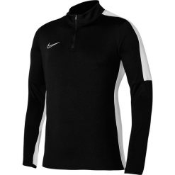 Bluza treningowa chłopięca Nike JR Drifit Academy. Białe bluzy dla chłopców Nike, bez wzorów, bez ramiączek, bez kaptura. W wyprzedaży za 148.20 zł.