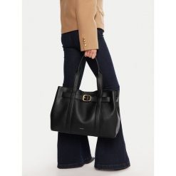 Torebka Calvin Klein. Czarne torebki do ręki damskie Calvin Klein, bez wzorów, klasyczne, bez dodatków. Za 431.99 zł.