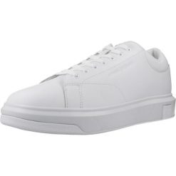 Buty ARMANI EXCHANGE XUX123 XV534 Biały. Białe trekkingi męskie Armani Exchange. W wyprzedaży za 633.45 zł.