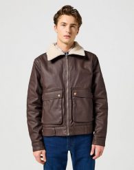 WRANGLER MĘSKA KURTKA ZIMOWA WRANGLER AVIATOR MOLE 112357277 W44M017499. Kurtki męskie Wrangler, na zimę, l, bez wzorów, bez kaptura. Za 499.99 zł.