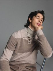 Sweter polo z wełną - beżowy. Brązowe swetry przez głowę męskie Reserved, l, bez wzorów, z dzianiny, bez kołnierzyka. Za 219.99 zł.