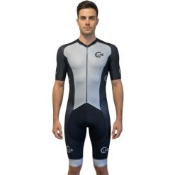 Kombinezon triathlonowy na długi dystans. Czarne buty sportowe męskie C-LAB, bez zapięcia, rowerowe. Za 1,037.50 zł.