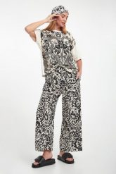 Spodnie damskie jedwabne Reed WEEKEND MAX MARA. Legginsy damskie Weekend Max Mara, bez wzorów, z jedwabiu. W wyprzedaży za 1,191.20 zł.